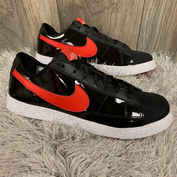 nike blazer low qs